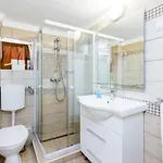Almafa Apartmanhaz *