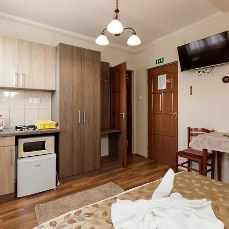 Almafa Apartmanhaz אגר