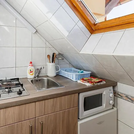 Almafa Apartmanhaz דירה *
