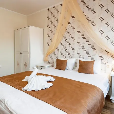 Almafa Apartmanhaz אגר