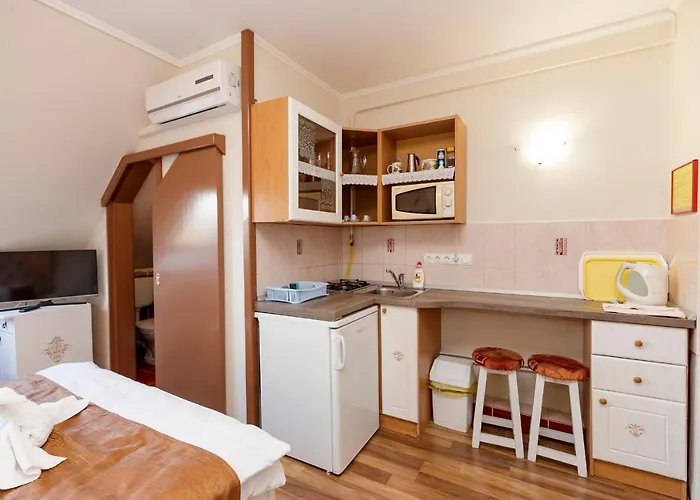 Апартаменты Almafa Apartmanhaz